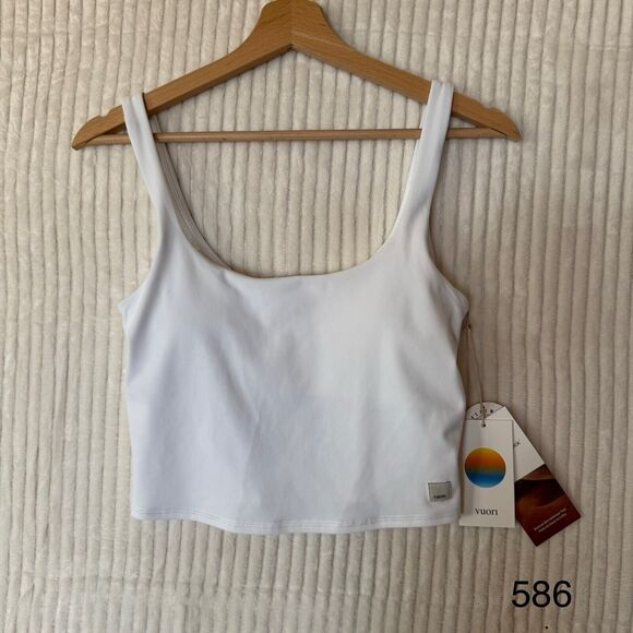 Vuori Women's Daily Crop Tank Top Womens Small White Shelf Bra $68 NWT - Picture 1 of 15